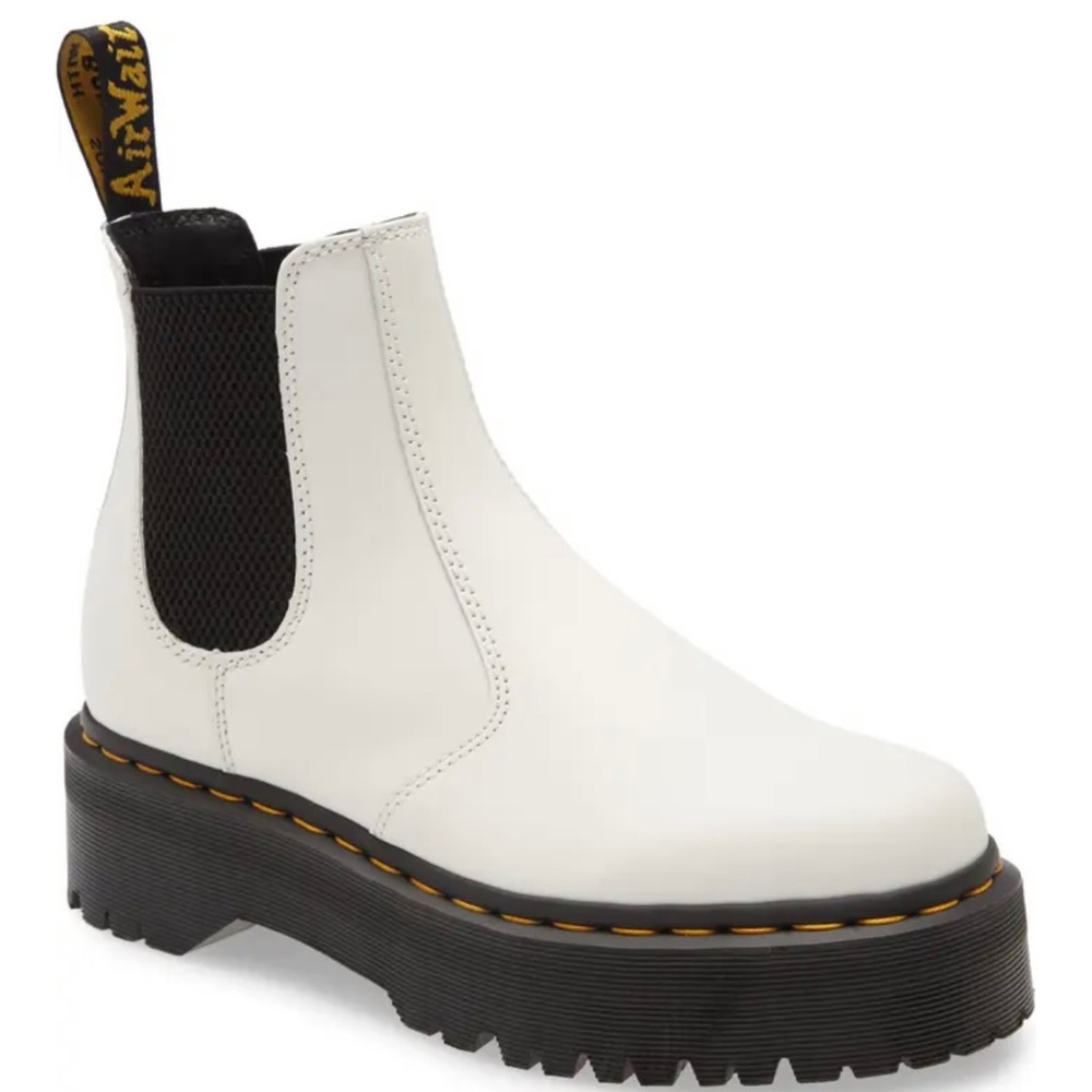 DR MARTENS 2976 Quad Platform Chelsea Boot White Smooth Leather Size 7 US